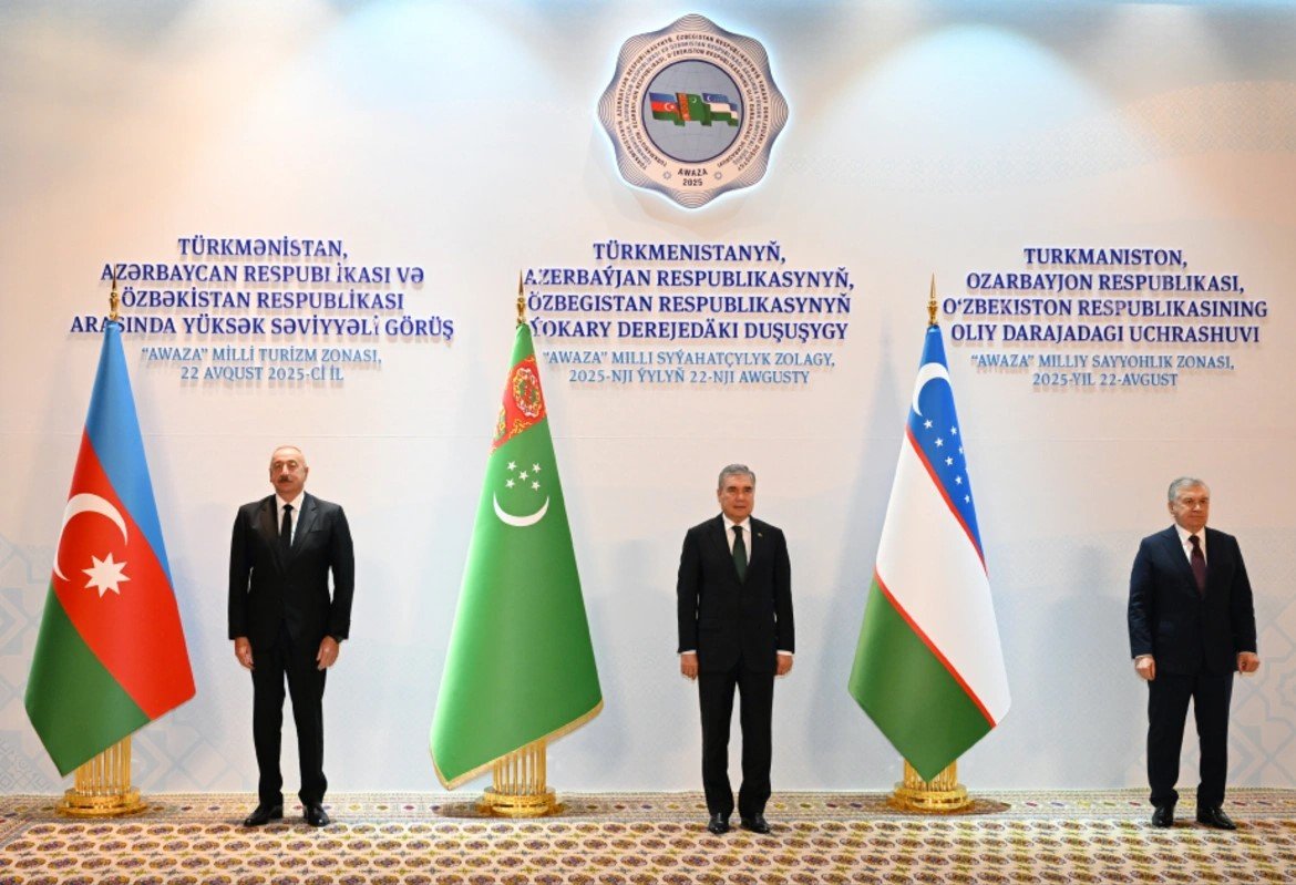 Üç türk ölkəsinin lideri görüşdü