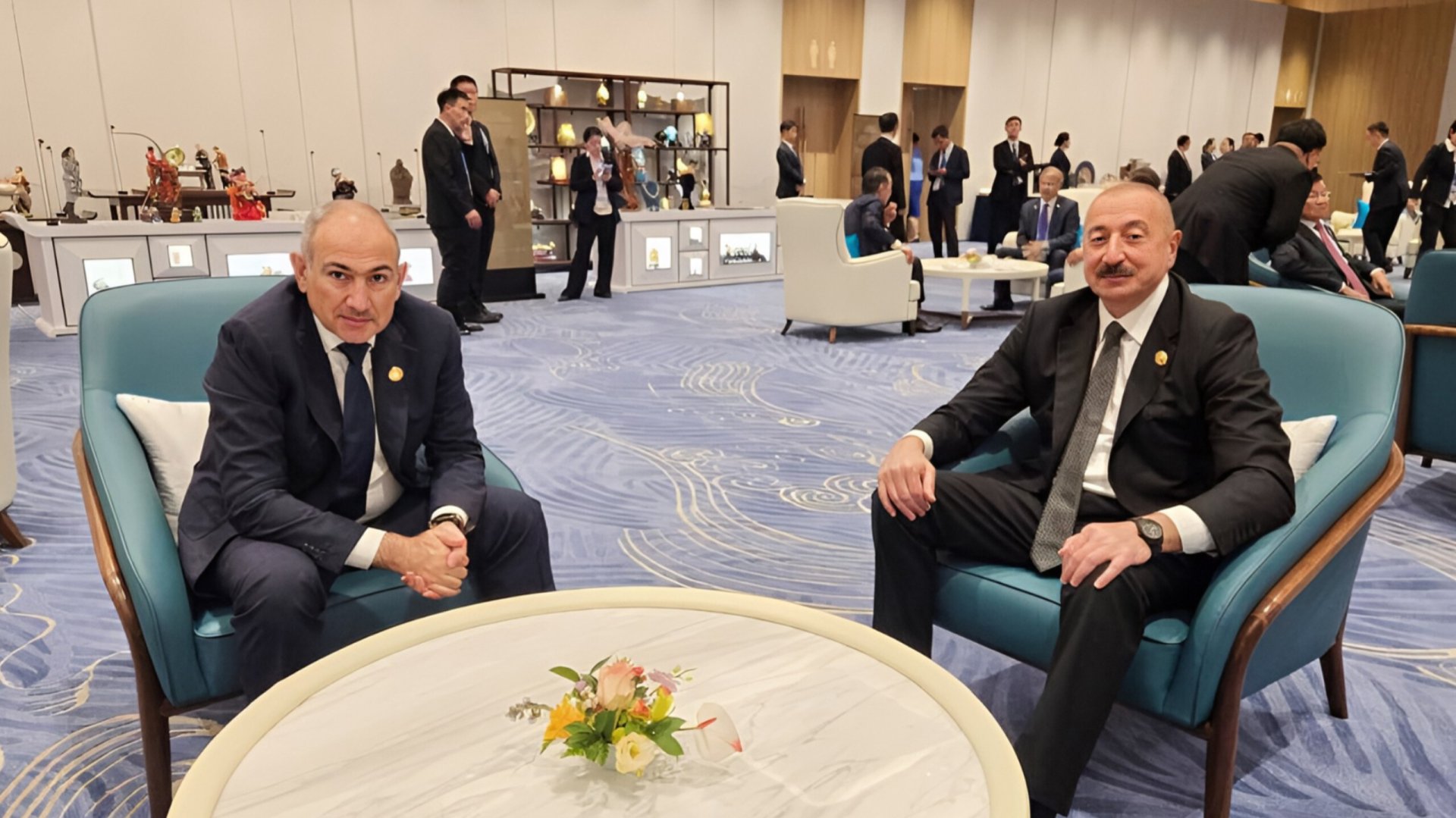 Buzlar əriyir: Azərbaycan və Ermənistan sülhə doğru - Sərhədlər açıla bilərmi? - ŞƏRH