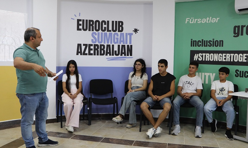Sumqayıtda "Gənclərə öz karyera yollarını seçməkdə kömək edən - çatbotlar" layihəsinə yekun vuruldu