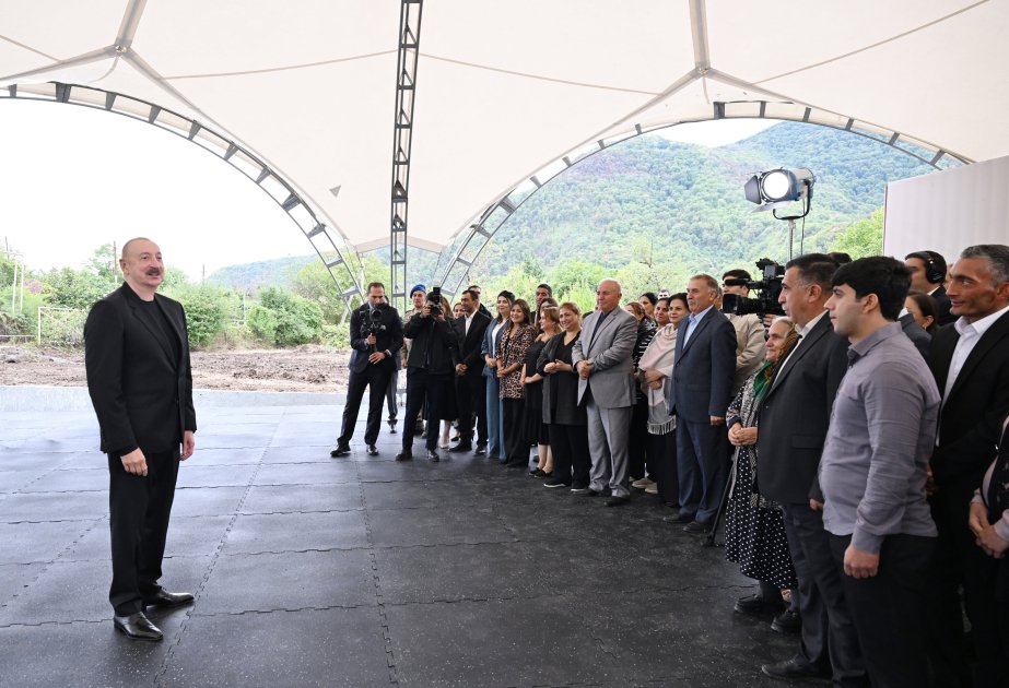 Prezident 4 kəndin sakinləri ilə görüşdü - FOTOLAR