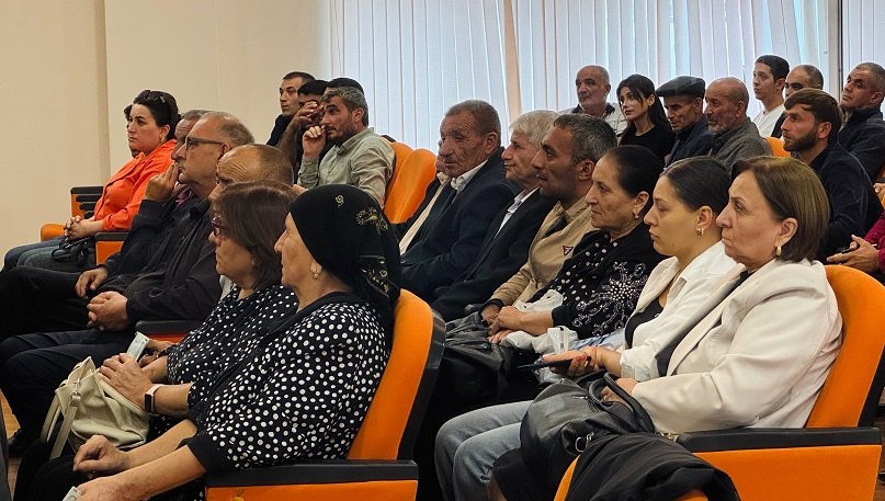 Xıdırlı sakinləri sosial müdafiə tədbirləri və mina təhlükəsi ilə bağlı maarifləndirilib