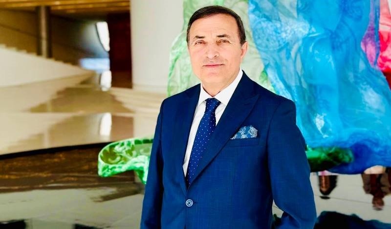 Oxuyur Mənsum İbrahimov!