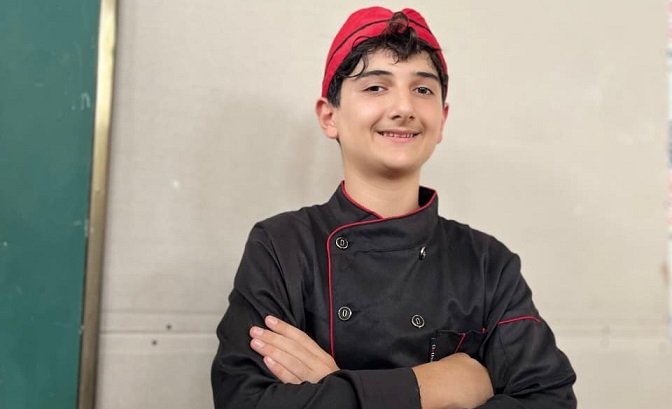 Azərbaycanda 14 yaşlı tələbə - FOTO