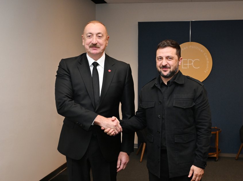 İlham Əliyev Zelenski ilə GÖRÜŞDÜ - FOTO