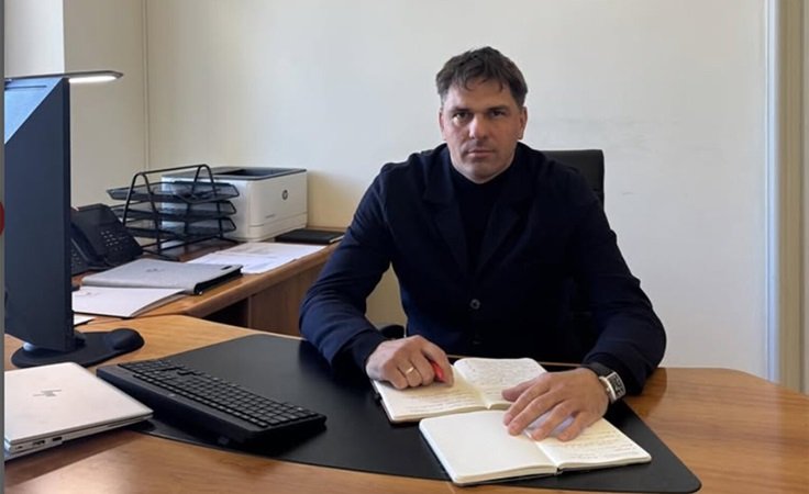Suala cavab verməyən nazir işdən qovuldu
