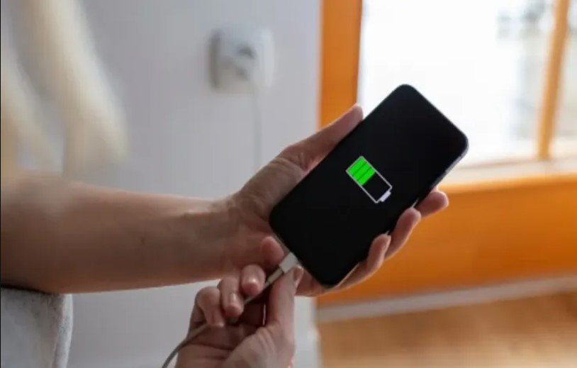 Telefonunuzdakı bu funksiya batareyanızı boşaldır - Onu söndürün