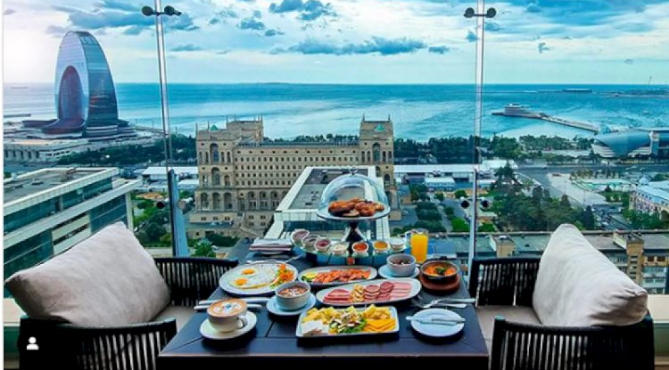 Bir yemək 650, şərab 1700 manat - Bakının ən bahalı restoranları - ARAŞDIRMA