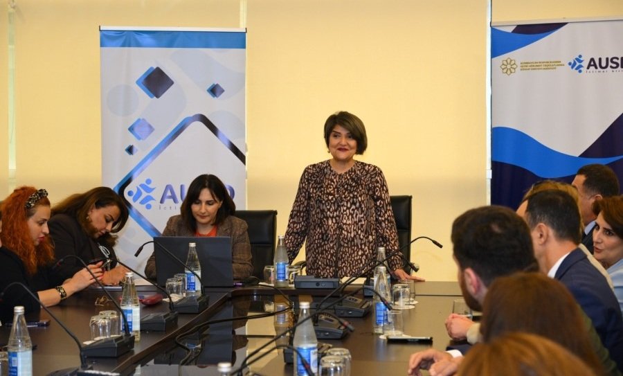 “Qızların işıqlı gələcəyi naminə maarifləndirmə” layihəsi uğurla yekunlaşdı - FOTOLAR