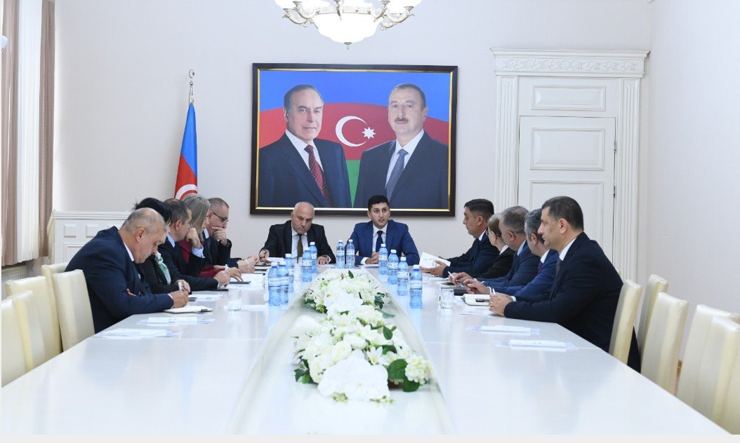 PA nümayəndəsi Dövlət Komitəsi yanında İctimai Şuranın üzvləri ilə görüşüb
