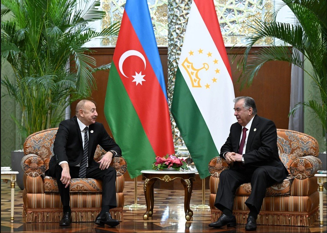 Düşənbədə İlham Əliyevin Emoməli Rəhmon ilə təkbətək görüşü olub