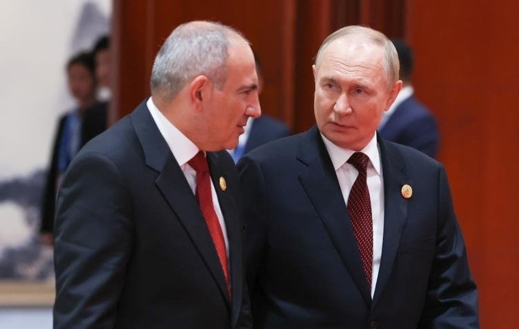 Düşənbə epizodu - Putin bir sualı ilə Paşinyanı ifşa etdi: Tərəfini seç!