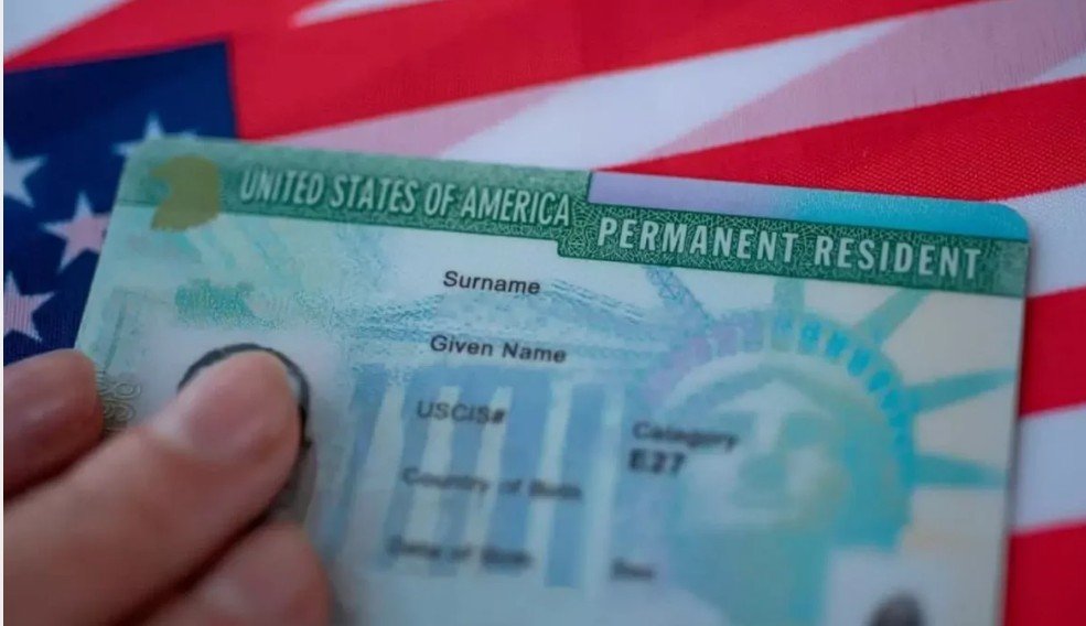 “Green Card” üçün müraciət edənlərə pis xəbər