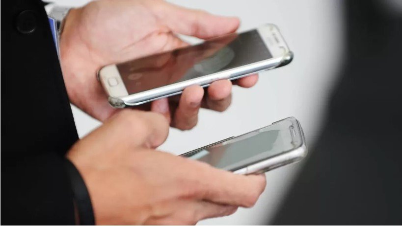 Bu telefonlara 100 manat aksiz vergisi tətbiq ediləcək