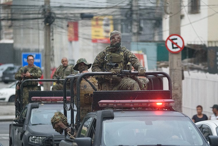 Ölkə qarışdı: Narkotik əməliyyatında görə, 4-ü polis olmaqla 60 nəfər öldürüldü