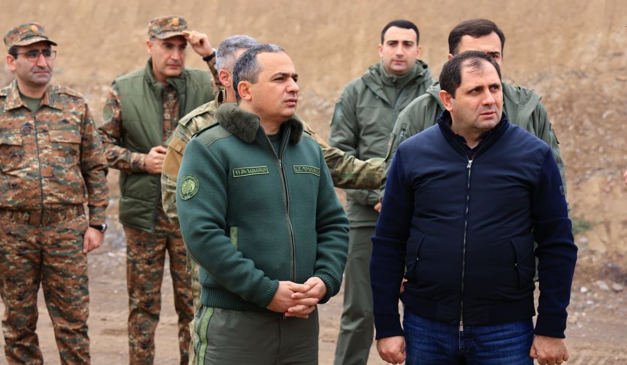 Erməni nazirin sərhədə müəmmalı səfəri: Müharibə hazırlığı?