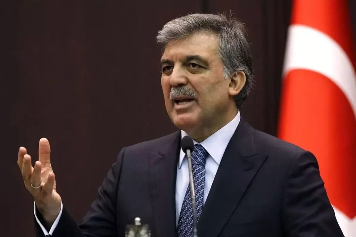 Abdullah Gül uzun müddətdir qoruduğu sükutunu pozdu
