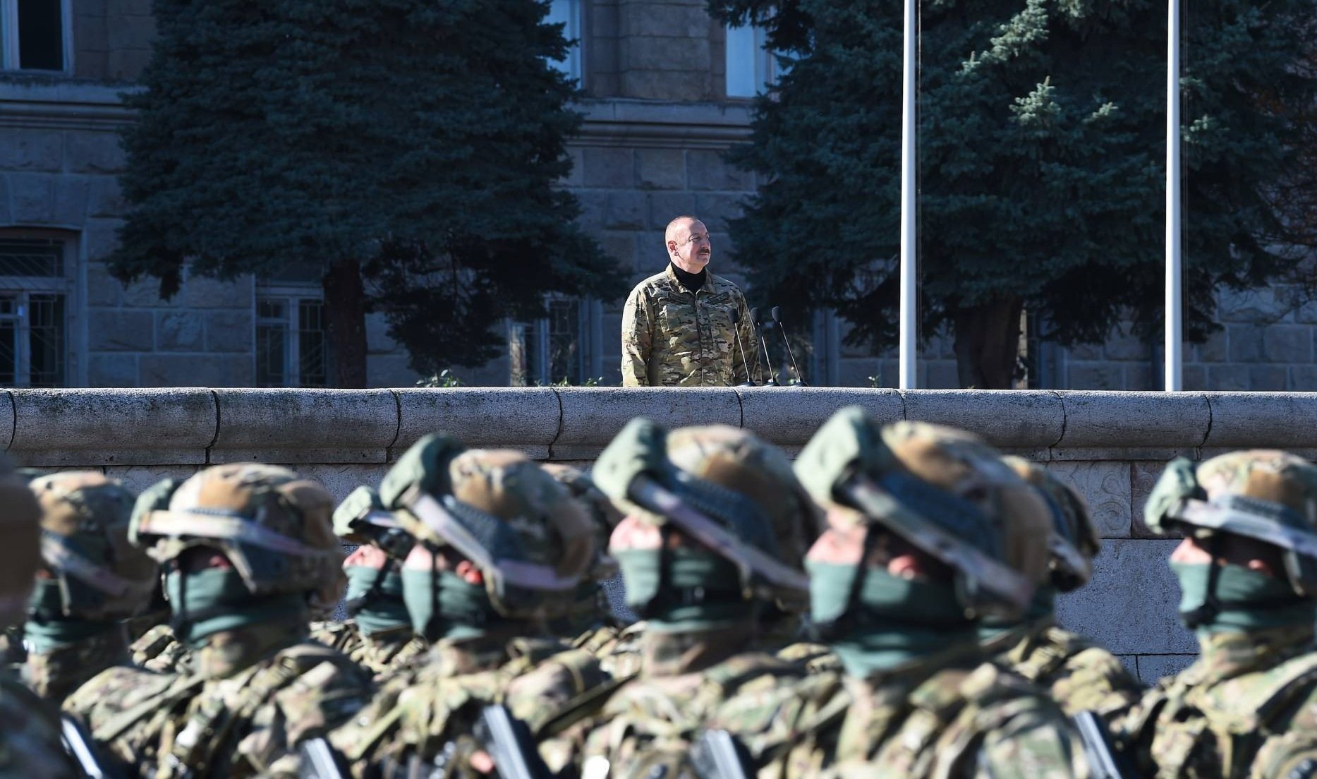 Gözləməyə, inanmağa, yaşamağa dəyərdi…