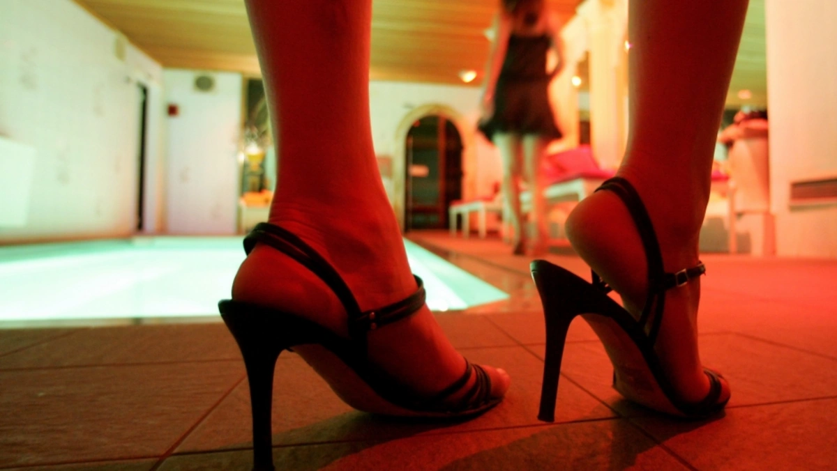 İş adamı saxlanıldı: Oteli əxlaqsızlıq yuvasına çeviribmiş