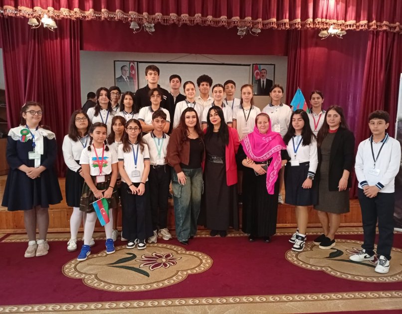 Bakı şəhəri 225 nömrəli məktəbdə Zəfər Gününə həsr olunmuş möhtəşəm tədbir keçirilib