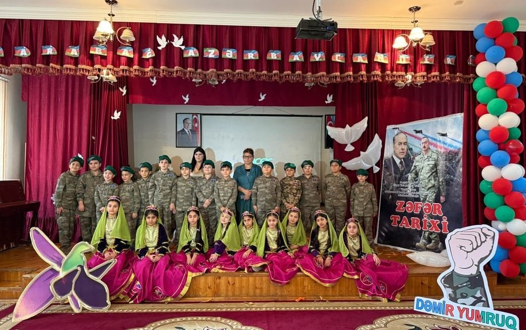 T.Abbasov adına 225 nömrəli məktəbdə “Konstitusiya və Suverenlik ili” çərçivəsində Zəfərimizin 5 illiyi qeyd olundu