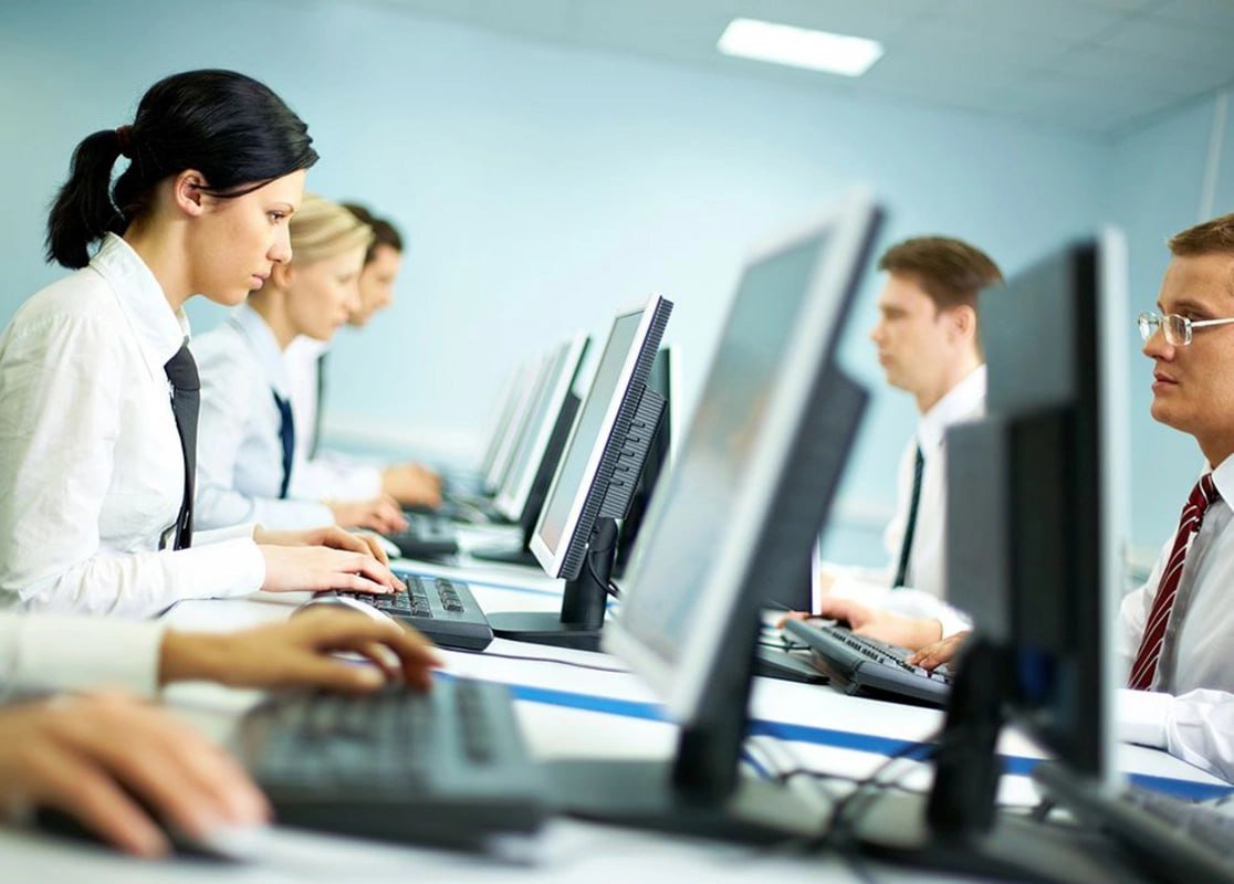 Azərbaycanda ən çox tələb olunan peşələr və maaşları – SİYAHI/FOTO