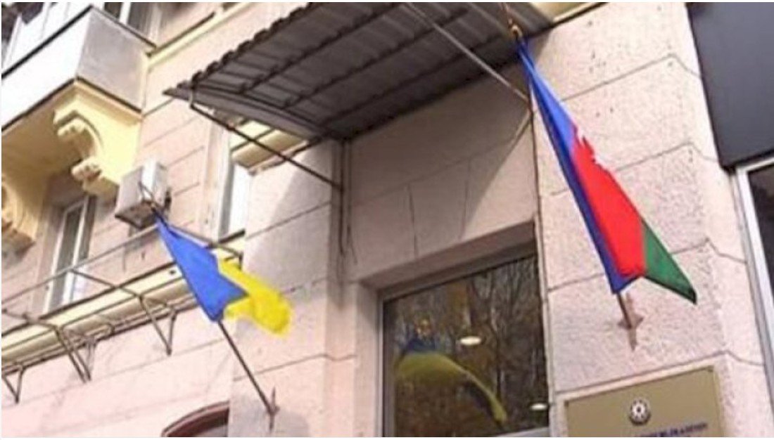 Azərbaycan səfirliyinin binasına “İskəndər” raketi düşdü