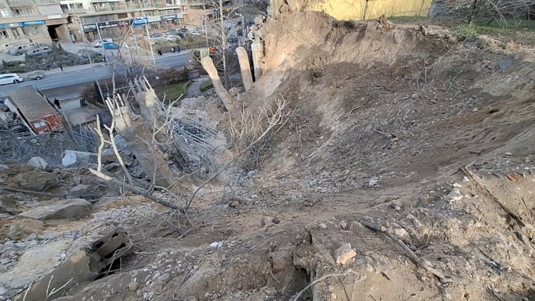 Azərbaycanın Ukraynadakı səfirliyi ABŞ raketi ilə vurulub? - Rusların iddiası