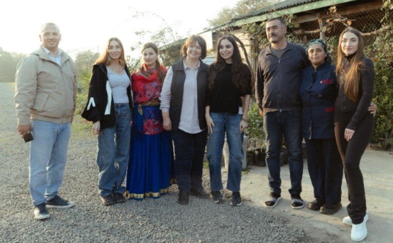 Prezidentin qızları və gəlini Lənkəranda fermer təsərrüfatı ilə tanış olublar - FOTO