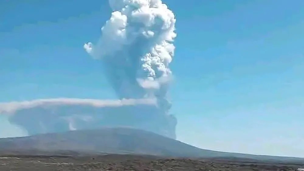 12 min ildən sonra püskürdü: Uçuşlar ləğv edildi