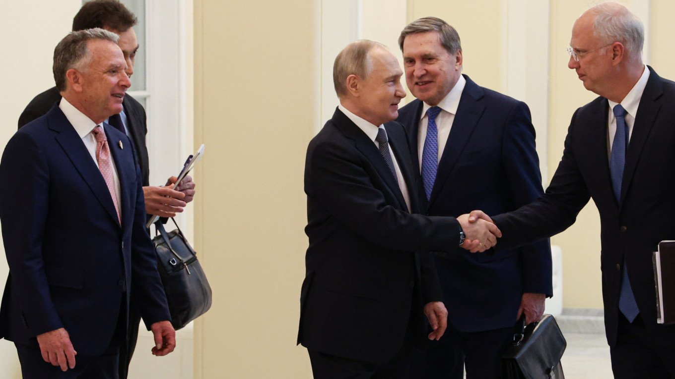 "Sülh Planı" aranı qarışdırdı: Vitkoff-Uşakov dialoqu mediaya niyə sızdırıldı? - ŞƏRH