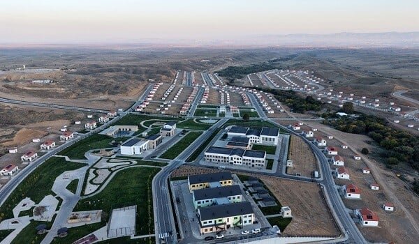 Horovlu kəndinə növbəti köç karvanı yola salındı