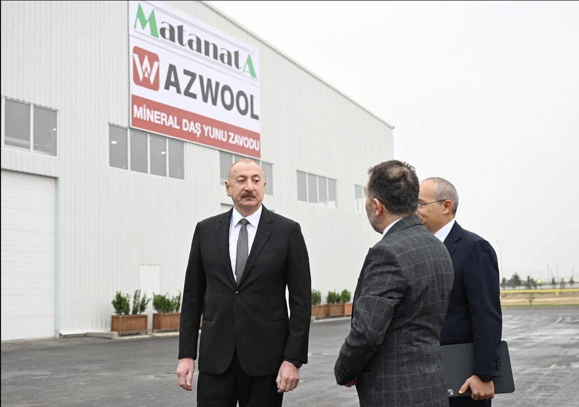 İlham Əliyev AZWOOL mineral daş yunu zavodunun açılışında iştirak edib - FOTO