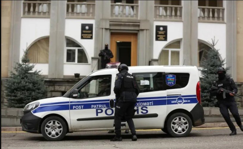 Xankəndidə polisləri öldürmək istəyən erməninin məhkəməsi BAŞLAYIR