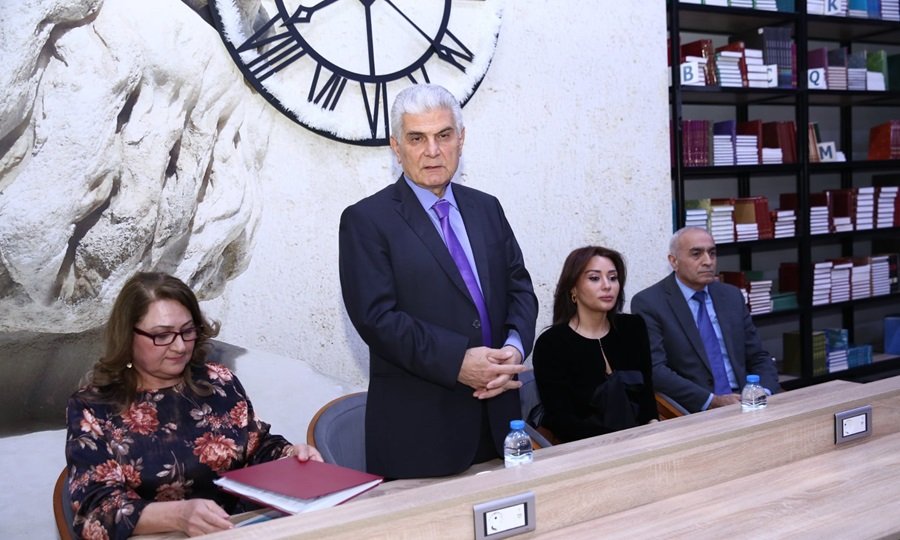 ADPU-da süni intellekt və kitabxanalar mövzusunda tədbir keçirilib