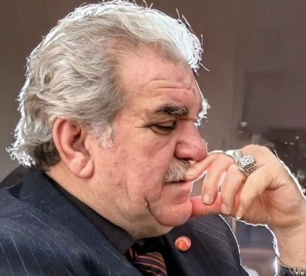 Rəssam Nəvai Metinin könül atlasından – GÜLƏN ADAMLAR