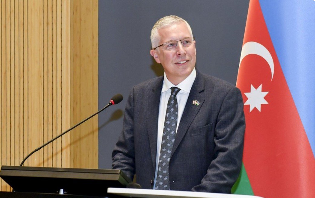 Səfir: "Britaniya Azərbaycanla artan müdafiə əlaqələrindən qürur duyur" - FOTO