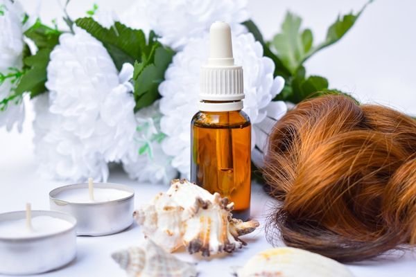 Saç tökülməsinə qarşı təbii yağlar: Mütəxəssislər tövsiyə edir