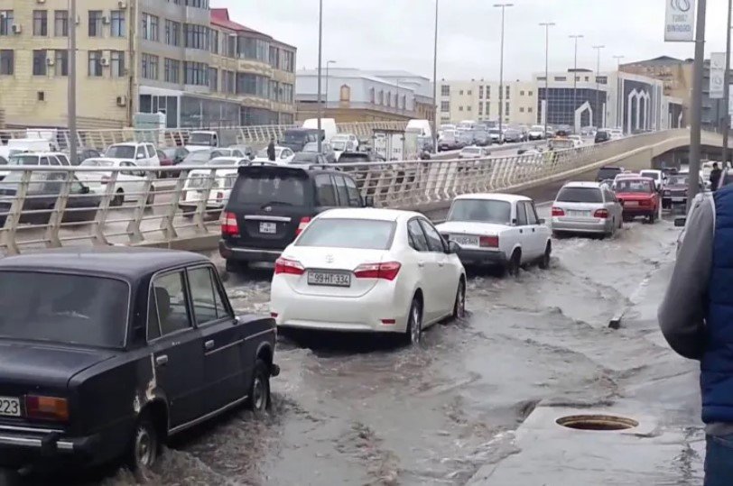 Gölməçəli Bakıdan GÖRÜNTÜLƏR