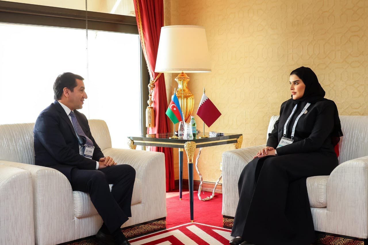 Hikmət Hacıyev qətərli nazirlə görüşdü – FOTO