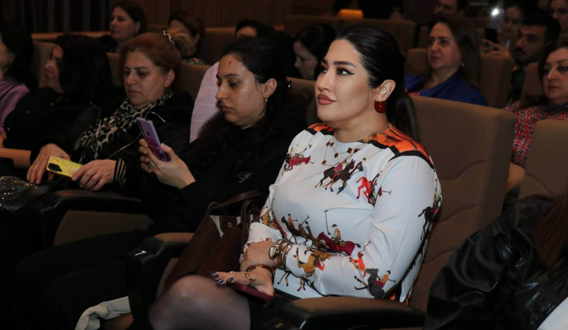 "Məhsəti Gəncəvini təhqir etmək insanlığa qarşı cinayətdir!"