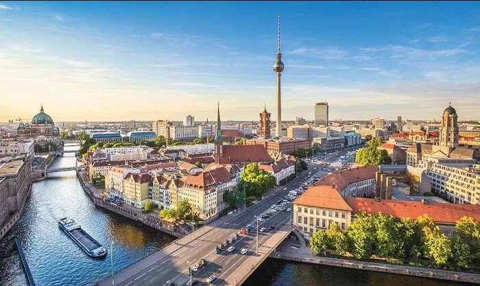 Almaniyada Leninin adına 10 küçə var - Qalmaqal