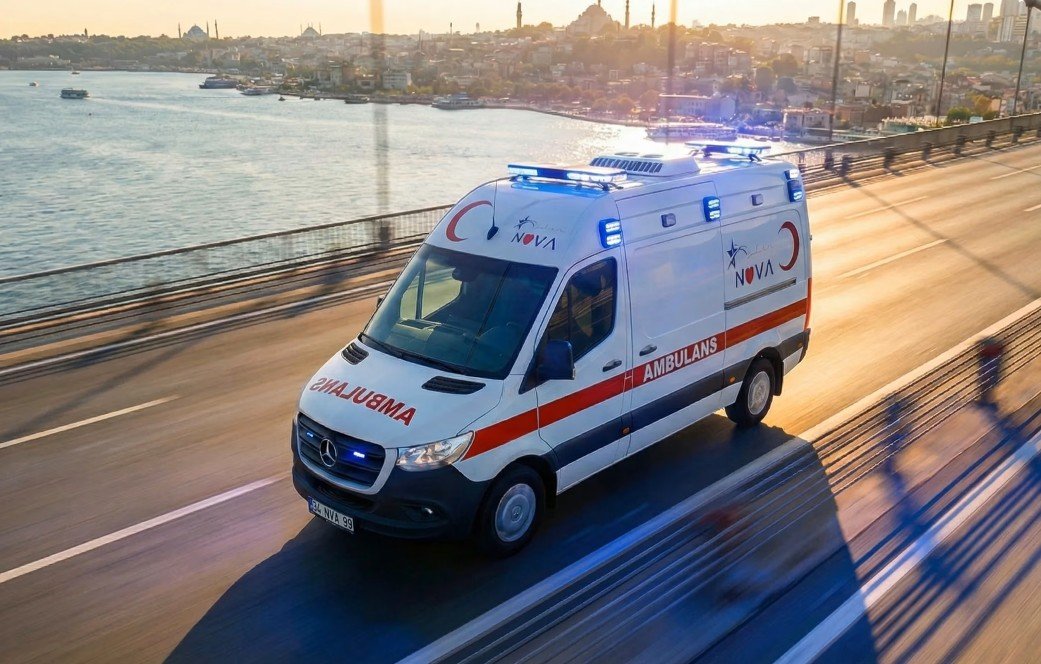 Türkiyə təcili tibbi yardım maşını Ermənistana kimi aparıb? – FOTO