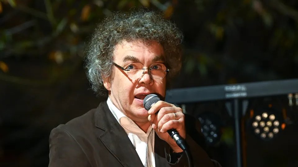 Alman millət vəkili nasist salamı verdi, toxunulmazlığı ləğv edildi