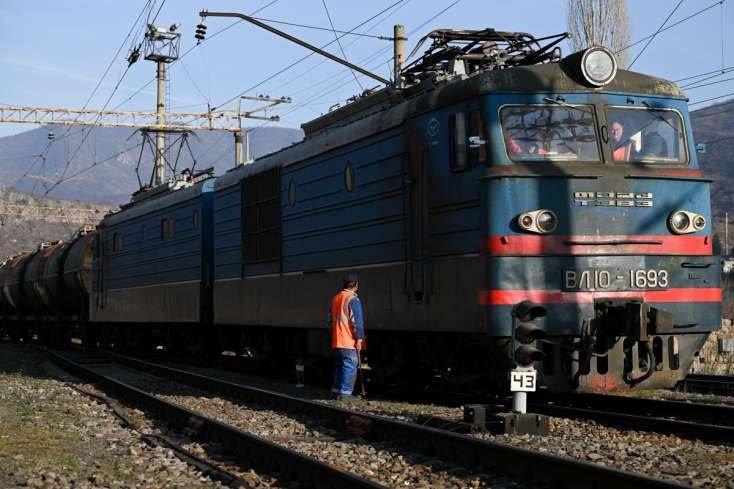 Azərbaycan yanacağını Ermənistana çatdıran ilk qatarın görüntüləri - VİDEO