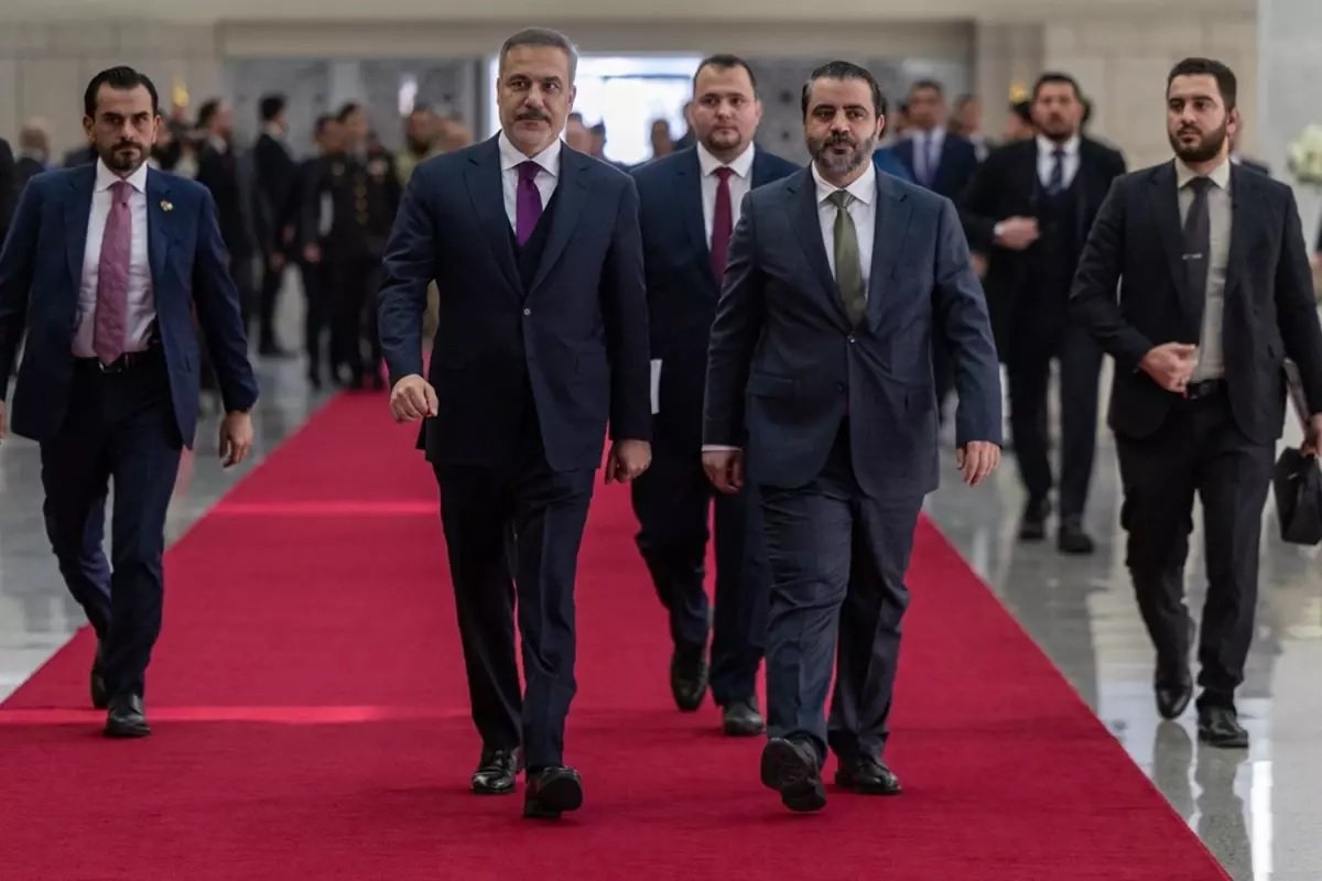 Geri sayım başladı! Nümayəndələr paytaxta eniş etdi