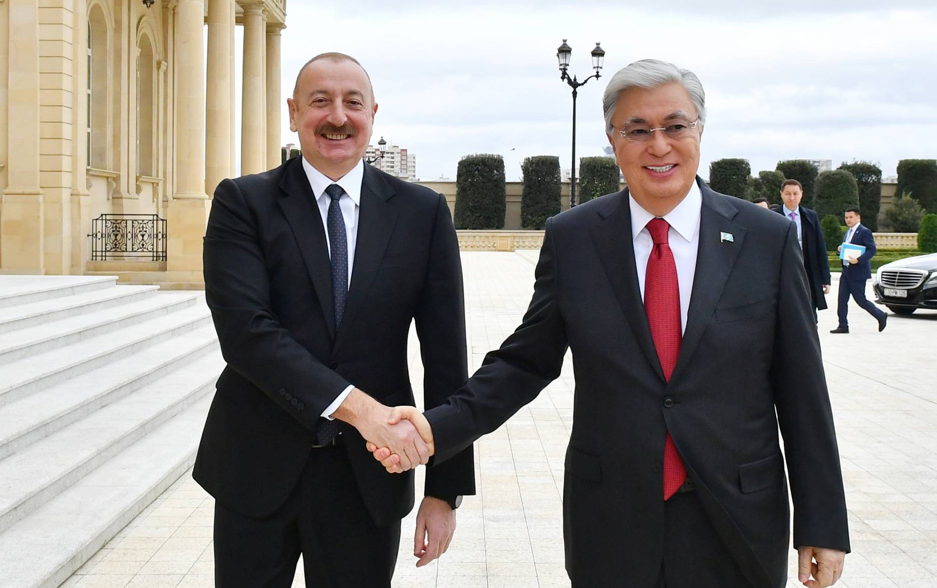 Tokayev İlham Əliyevi təbrik etdi