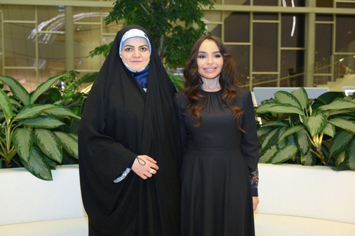 Leyla Əliyev Pezeşkianın qızı Zəhra ilə Bakıda görüşdü - FOTOLAR