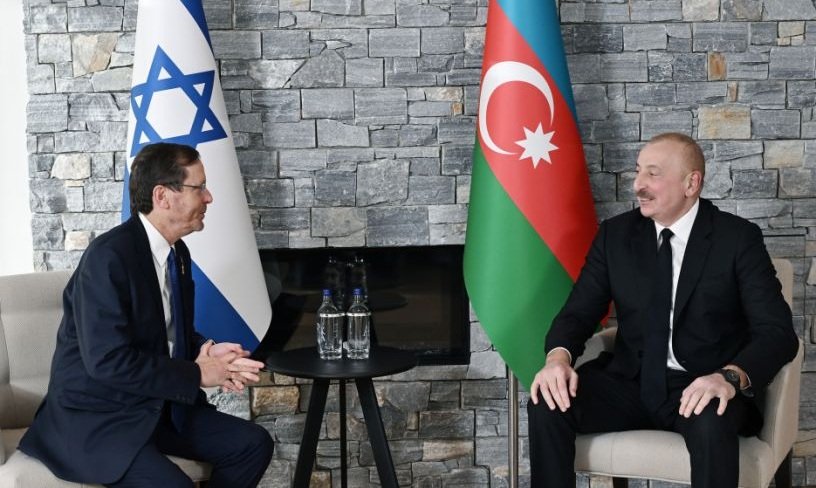 İsxak Hersoq Azərbaycan Prezidentinə zəng edib