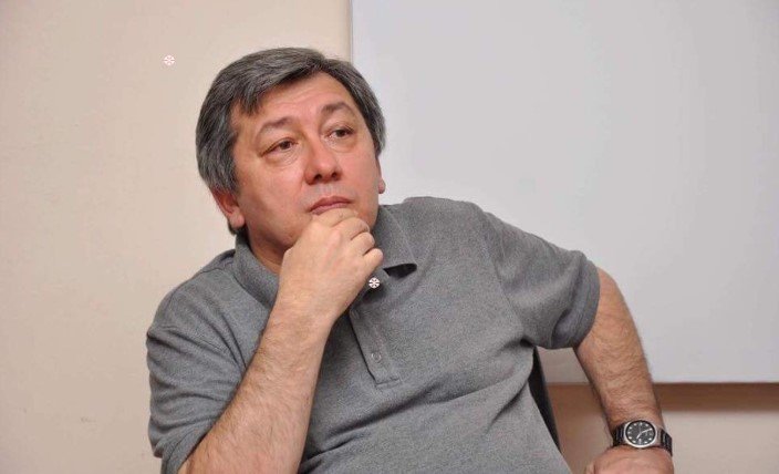 Altay Göyüşovun məhkəməsi BAŞLADI