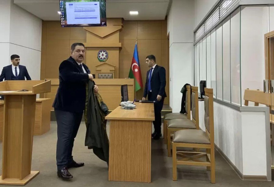 Keçmiş həyat yoldaşı Ağadadaş Ağayevi məhkəməyə verdi - TƏFƏRRÜAT